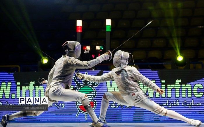 اردوی شمشیربازان  ایران بدون بدنساز