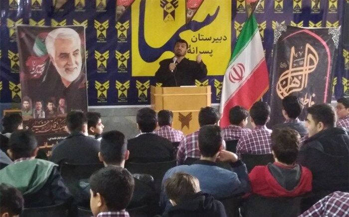 دانش‌آموزان از زندگی و شهادت شهید سلیمانی درس بگیرند