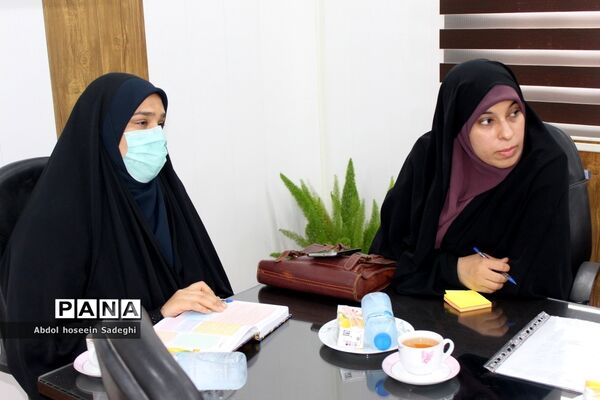 جلسه مدیران مدارس رویش انقلاب بوشهر