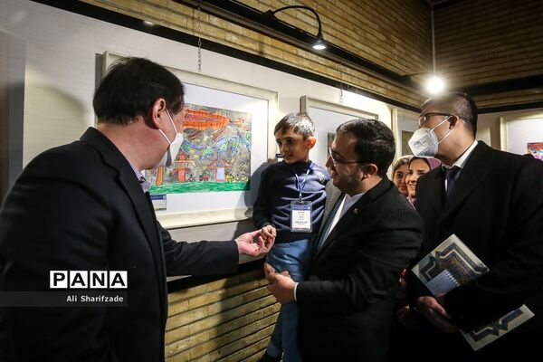 افتتاحیه جشنواره ملی نقاشی سرزمین افسانه‌ها