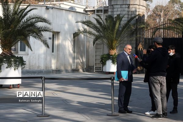 حاشیه جلسه هیات دولت -۱۴  دی