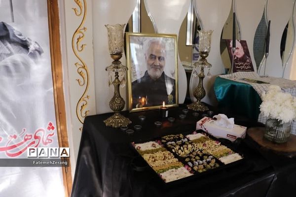 مراسم گردان دختران حاج قاسم در سالن شهید حاتمی مشهد مقدس