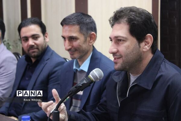 نشست فصلی مدیران مدارس ناحیه یک بهارستان