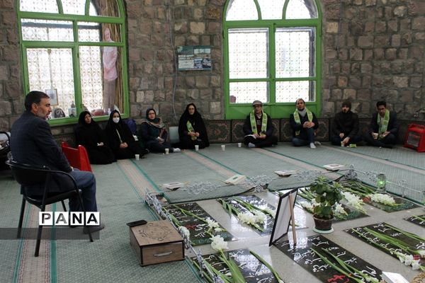 کوهنوردی مربیان سازمان دانش‌آموزی