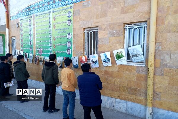 برگزاری آیین سوگواری شهید قاسم سلیمانی در دبیرستان فرهنگ کاشمر