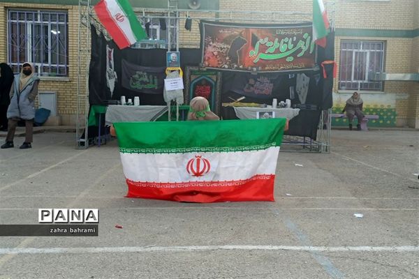 بزرگداشت سالروز شهادت سپهبد شهید حاج‌قاسم‌سلیمانی در دبیرستان داربر جهرمی ناحیه۳ شیراز