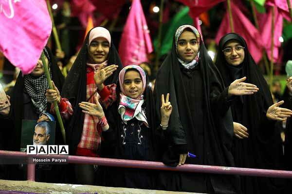 اجتماع بزرگ دختران حاج قاسم