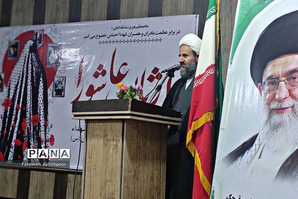 تکریم از مادران و همسران شهید در شهرستان قرچک