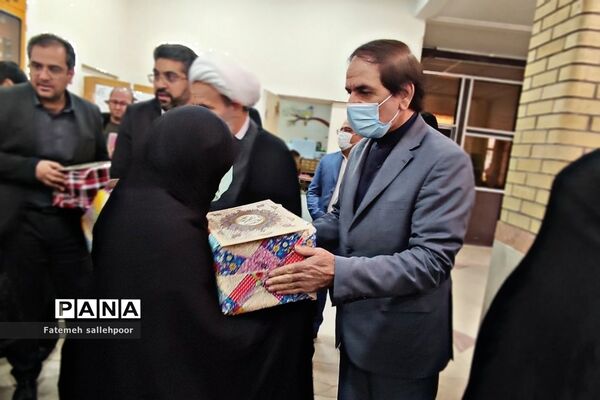تکریم از مادران و همسران شهید در شهرستان قرچک
