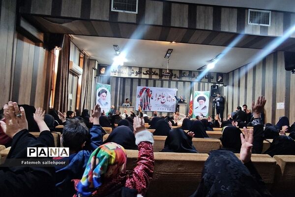 تکریم از مادران و همسران شهید در شهرستان قرچک
