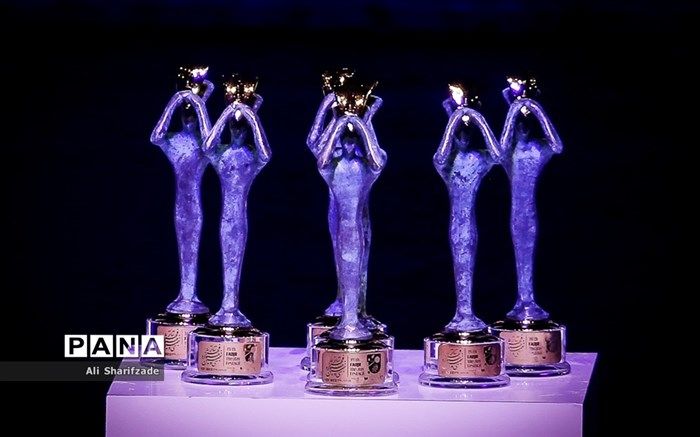 ظرفیت‌های هنری ایجاد شده در جشنواره‌های منطقه‌ای را تداوم ببخشیم