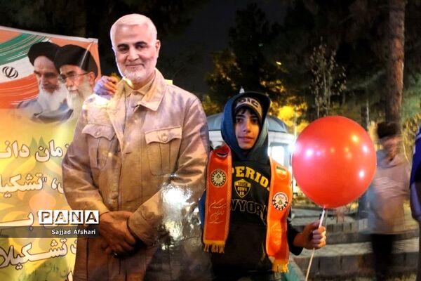 برپایی ایستگاه صلواتی توسط سازمان دانش‌آموزی استان سمنان‌
