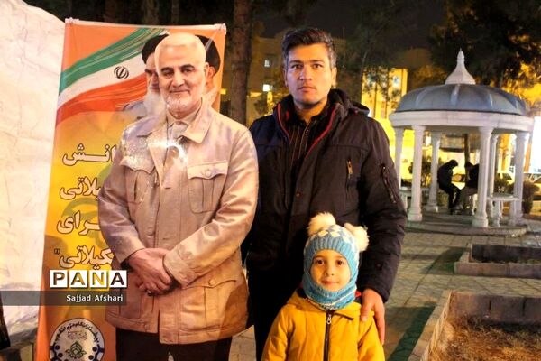 برپایی ایستگاه صلواتی توسط سازمان دانش‌آموزی استان سمنان‌