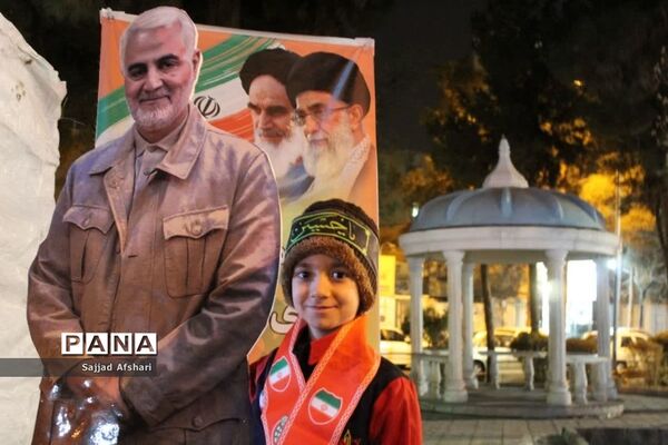 برپایی ایستگاه صلواتی توسط سازمان دانش‌آموزی استان سمنان‌