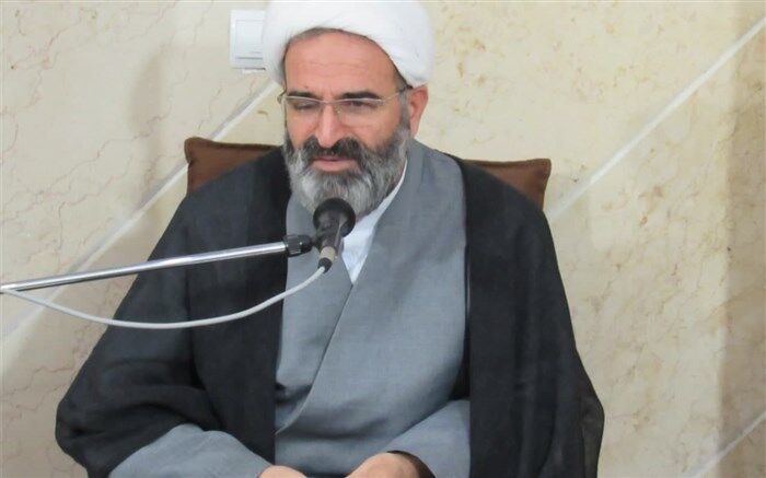 جهاد تبیین در عمق مدارس انجام شود