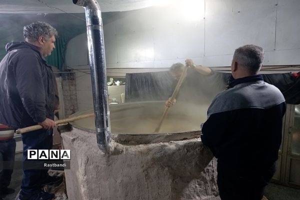 مراسم سمنوپزان درعزاداری حضرت ام البنین منطقه ۱۳ تهران