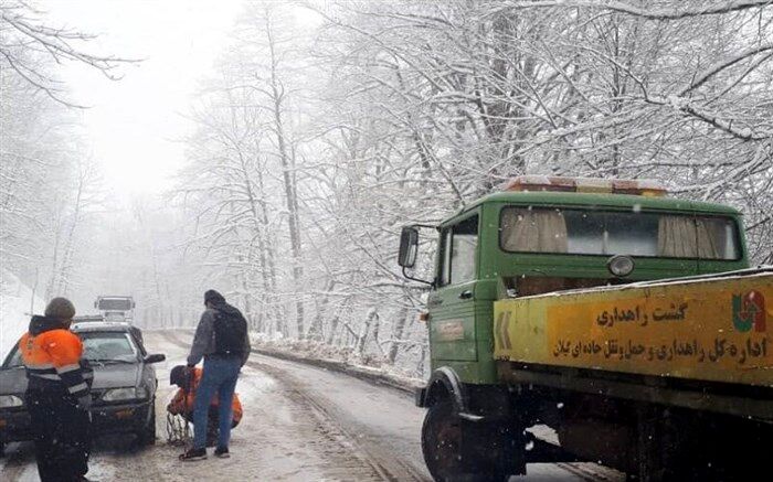 ممنوعیت تردد در محورهای کوهستانی بدون زنجیر چرخ