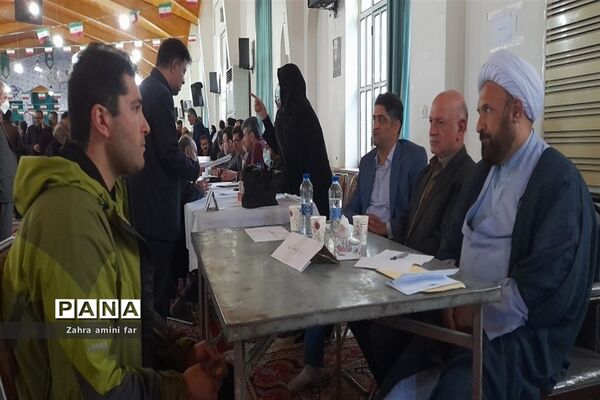 میز ارتباط مردمی در شهرستان نور