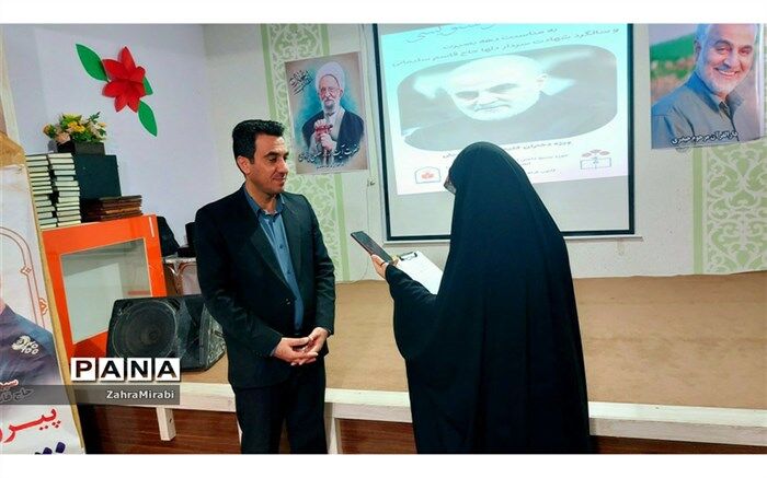 هنر خوشنویسی باید در کنار دروس دیگر در مدارس شکوفا شود