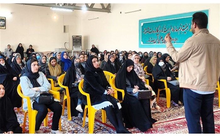 تا می‌توانید به نوجوان خود بگویید دوستت دارم