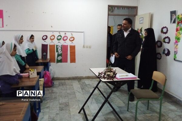 جلسه آموزشی طرح ترافیک و عبور و مرور دانش‌آموزان هنگام مدرسه در دبستان سما۲ رودهن
