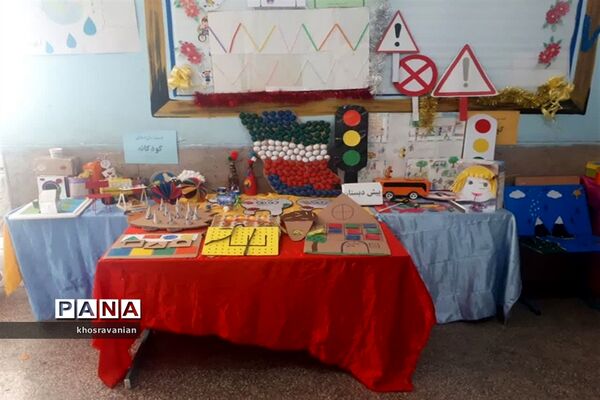 نمایشگاه طرح بوم و مواد دور ریختنی دوست داشتنی در قادرآباد