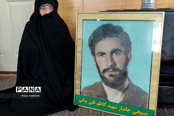 دیدار فرماندار شهرستان دماوند با خانواده شهدا در هفته تکریم مادران و همسران شهدا