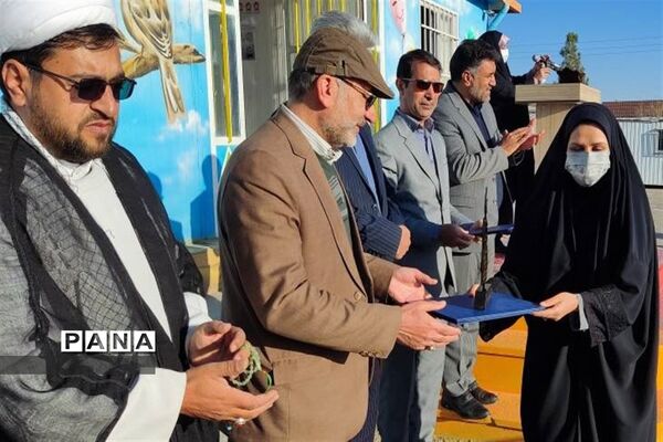 مراسم تجلیل از معلمان جهادگرشهرستان درمیان