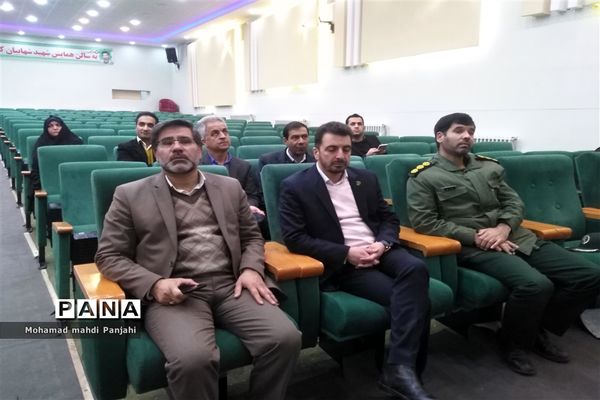 نمایشگاه «جان فدا» در کانون لقمان کاشمر