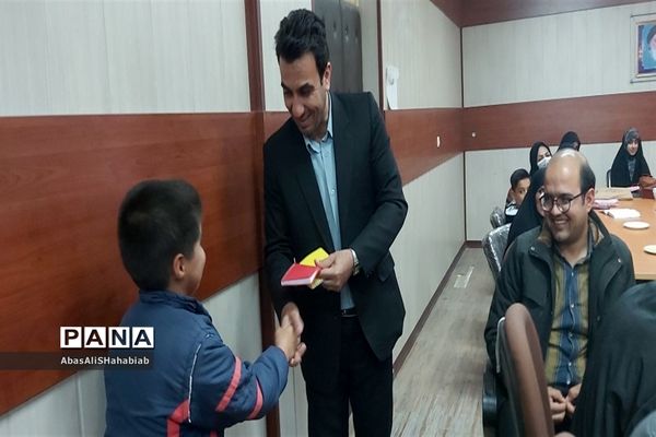 اولین نشست جوانان فعال  عرصه ی رسانه در خلیل‌آباد