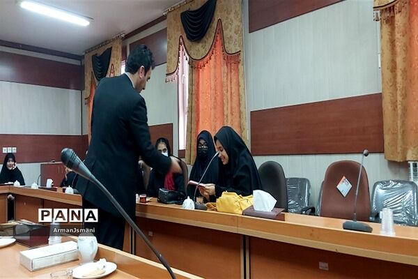 اولین نشست جوانان فعال  عرصه ی رسانه در خلیل‌آباد