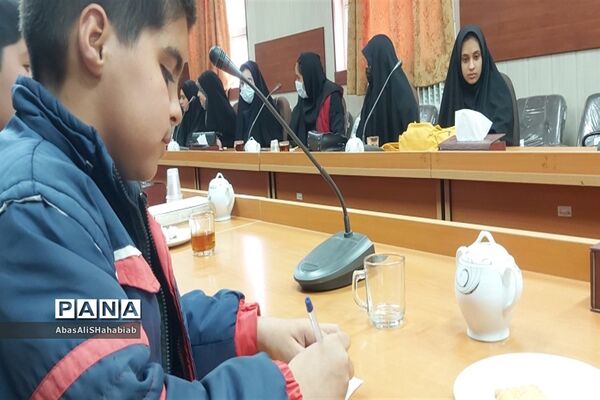 اولین نشست جوانان فعال  عرصه ی رسانه در خلیل‌آباد