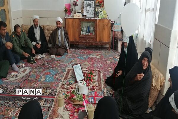 جشن تولد شهید شاخص دبیرستان شهید هیاتیان نایین