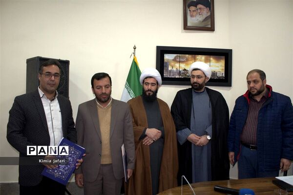 مراسم تودیع و معارفه رئیس اداره کتابخانه‌های عمومی شهرستان کوهسرخ