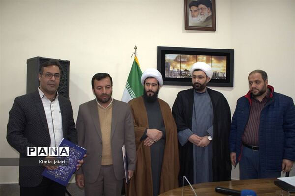مراسم تودیع و معارفه رئیس اداره کتابخانه‌های عمومی شهرستان کوهسرخ