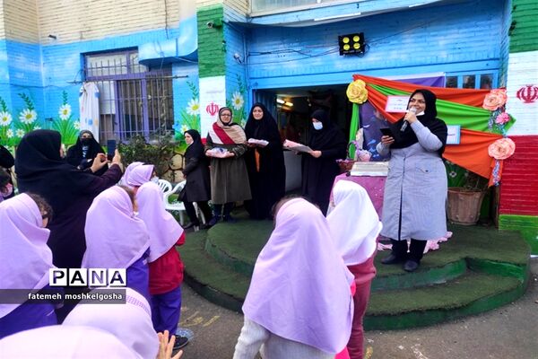 جشن میلاد حضرت زهرا(س) و تکریم مادران در دبستان مبعث ناحیه 3 شیراز