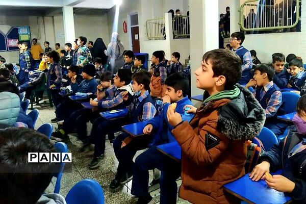جشن میلاد زیباترین گل هستی در مدرسه شاهد شهید اشرفی اصفهانی