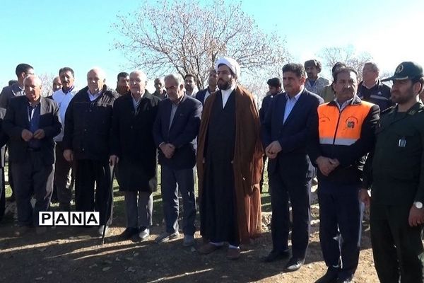 پویش کاشت بذر بلوط برای احیا و توسعه جنگل‌های زاگرس بدره