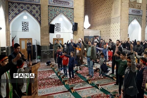 مراسم تقدیر از دانش‌آموزان برتر مراکز دار القرآن‌های آموزش و پرورش نواحی هفتگانه مشهد در حرم مطهر امام رضا (ع)