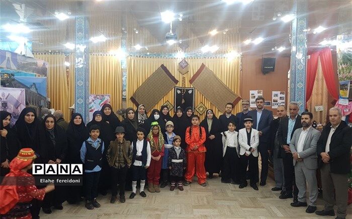 متولیان تعلیم و تربیت درجهت مقابله با تهاجم فرهنگی نقش کلیدی دارند