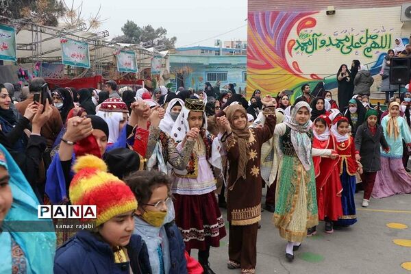 برگزاری جشنواره ایران‌شناسی در دبستان طواف معماریان ناحیه2 شهرری