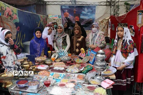 برگزاری جشنواره ایران‌شناسی در دبستان طواف معماریان ناحیه2 شهرری