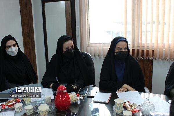 جلسه هم‌اندیشی معاونت آموزش ابتدایی اداره‌کل آموزش و پرورش استان بوشهر