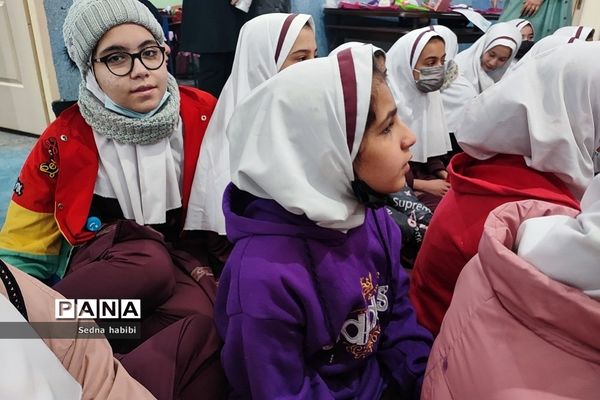 جشن میلاد حضرت فاطمه(س) در دبستان حضرت زهرا(س) یک رودهن