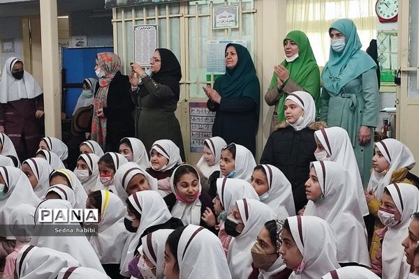 جشن میلاد حضرت فاطمه(س) در دبستان حضرت زهرا(س) یک رودهن