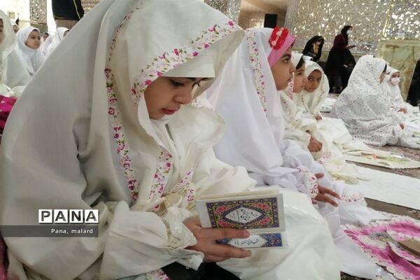 جشن بهار بندگی در امامزاده بی‌بی سکینه صفادشت