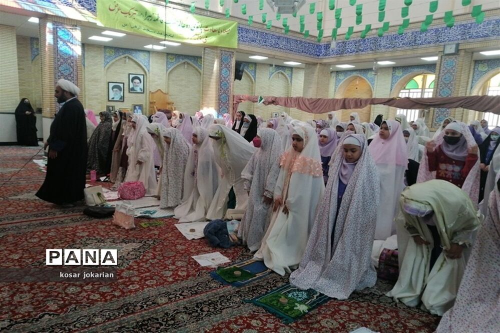 برگزاری اجلاسیه نماز  دانش آموزان دختر دبستانی ناحیه 3 شیراز
