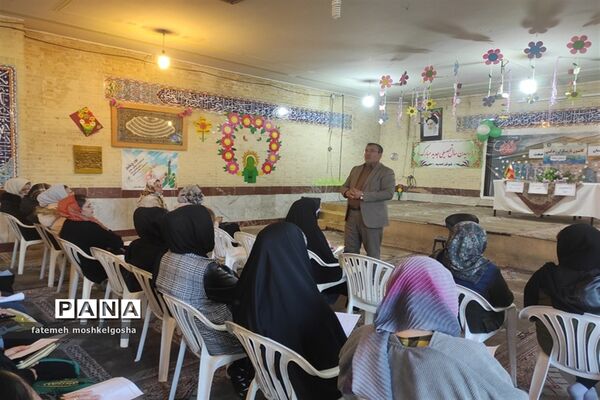 نشست پیشگیری از آسیب‌های اجتماعی در دبستان مبعث ناحیه 3 شیراز