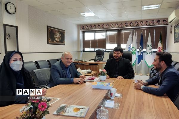 تجلیل از بانوان شاغل در سازمان دانش‌آموزی فارس به‌مناسبت بزرگداشت مقام زن و میلاد حضرت زهرا (س)