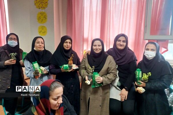 بزرگداشت حضرت فاطمه در‌ مدرسه آیت الله خامنه‌ای